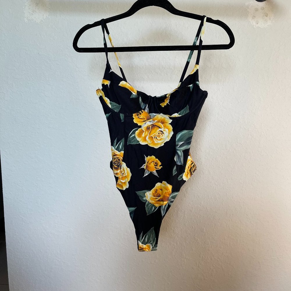 WeWoreWhat One piece swimsuit